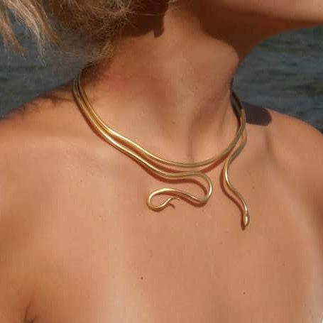 TWIN SNAKES NECKLACE