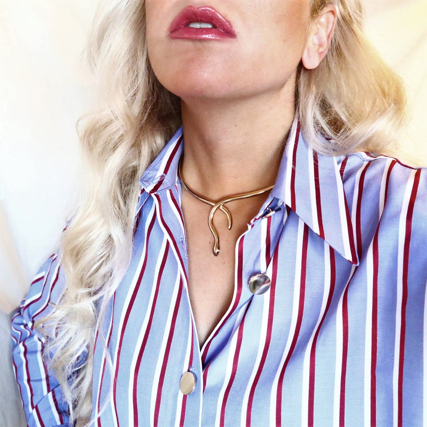CROSSED SNAKE NECKLACE