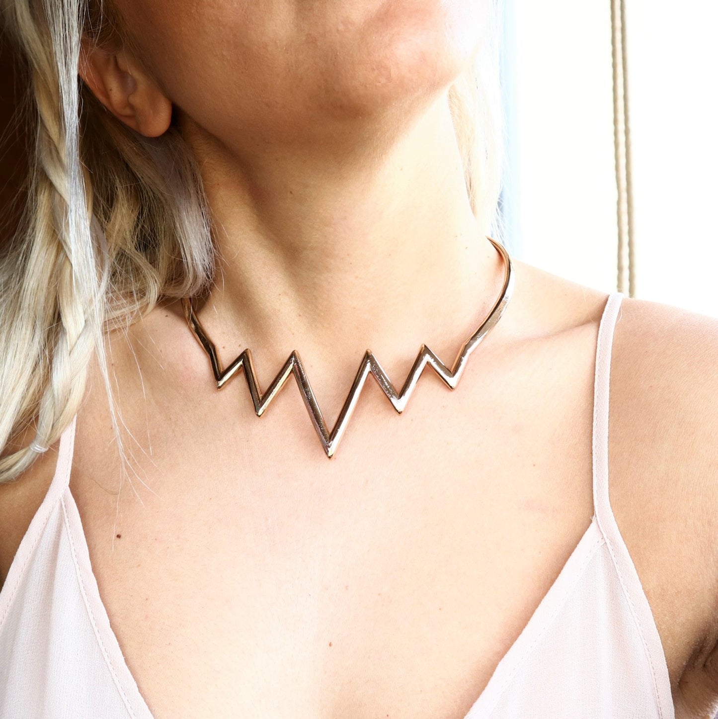 THUNDER NECKLACE