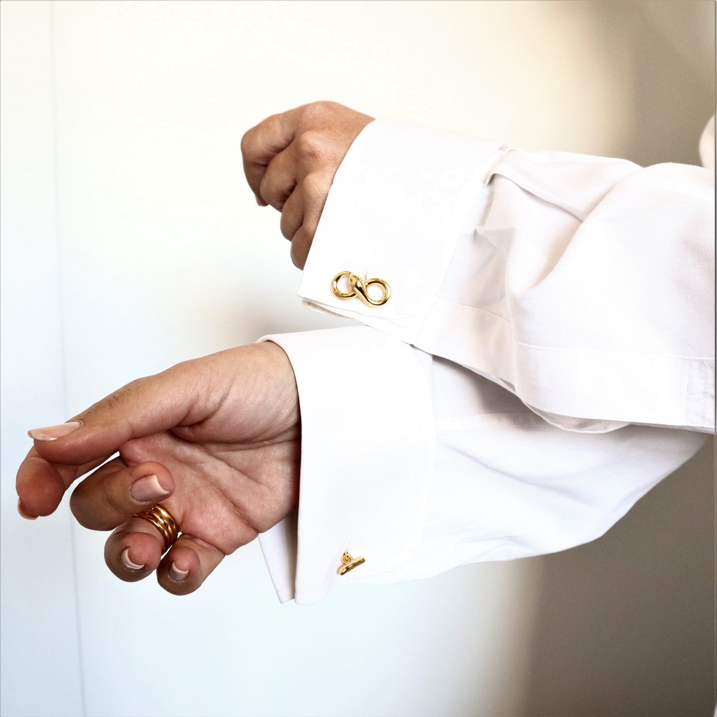 INFINITE SNAKE CUFFLINKS