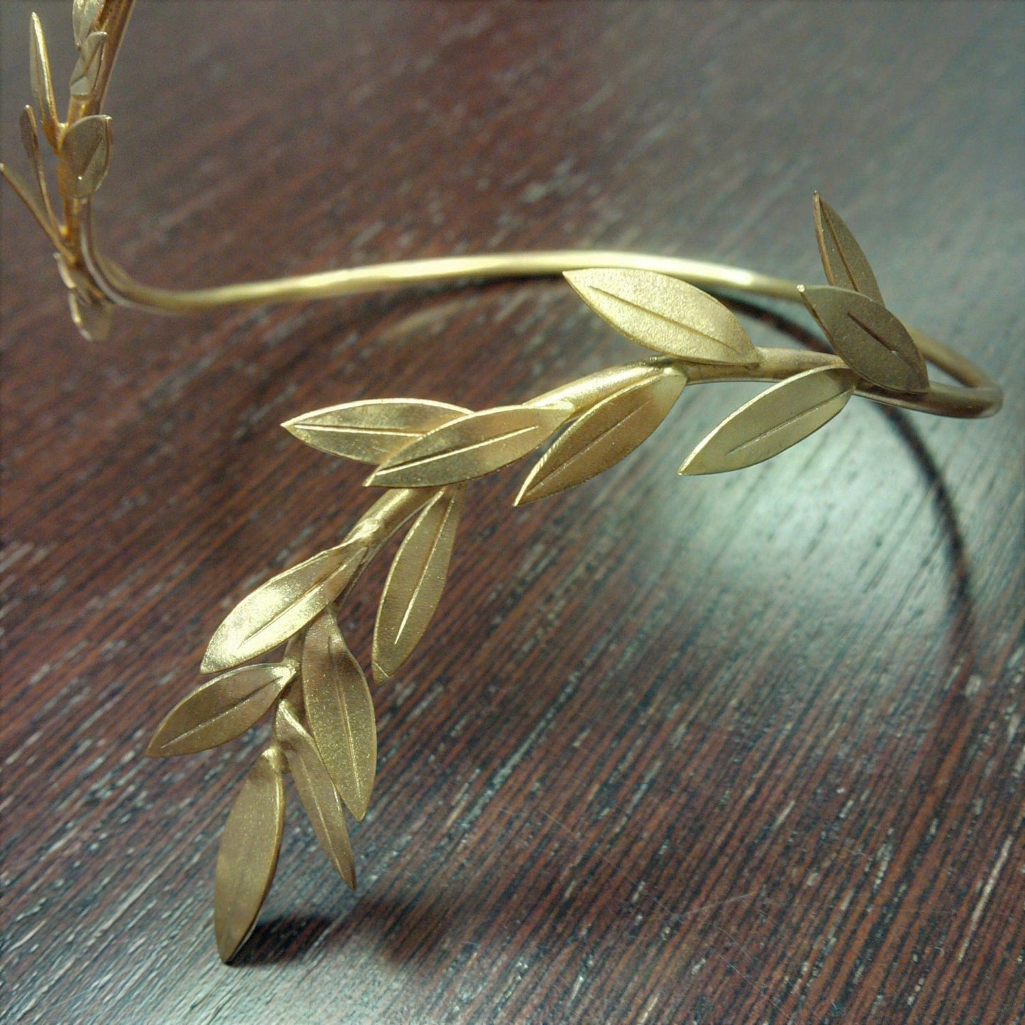 LEAVES BRACELET