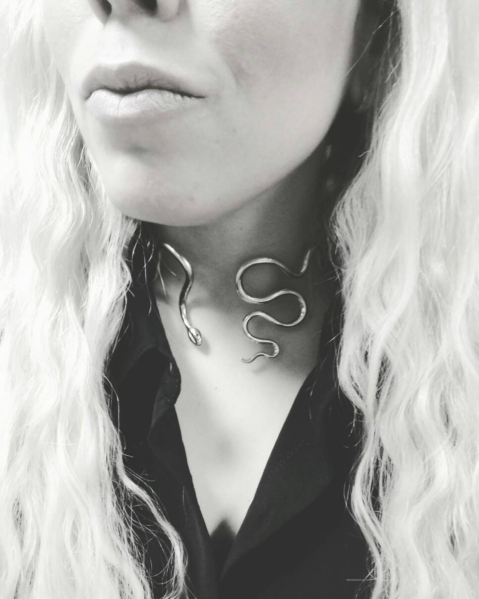 GRANDIOSE SNAKE NECKLACE
