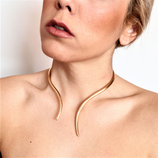 CLASSIC HORNS NECKLACE
