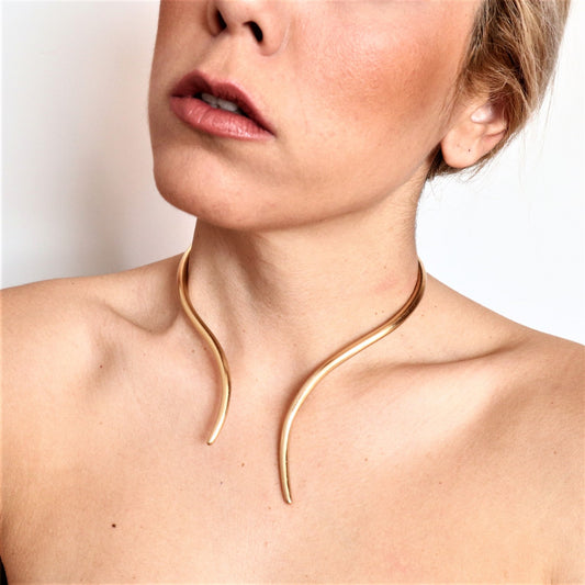 CLASSIC HORNS NECKLACE